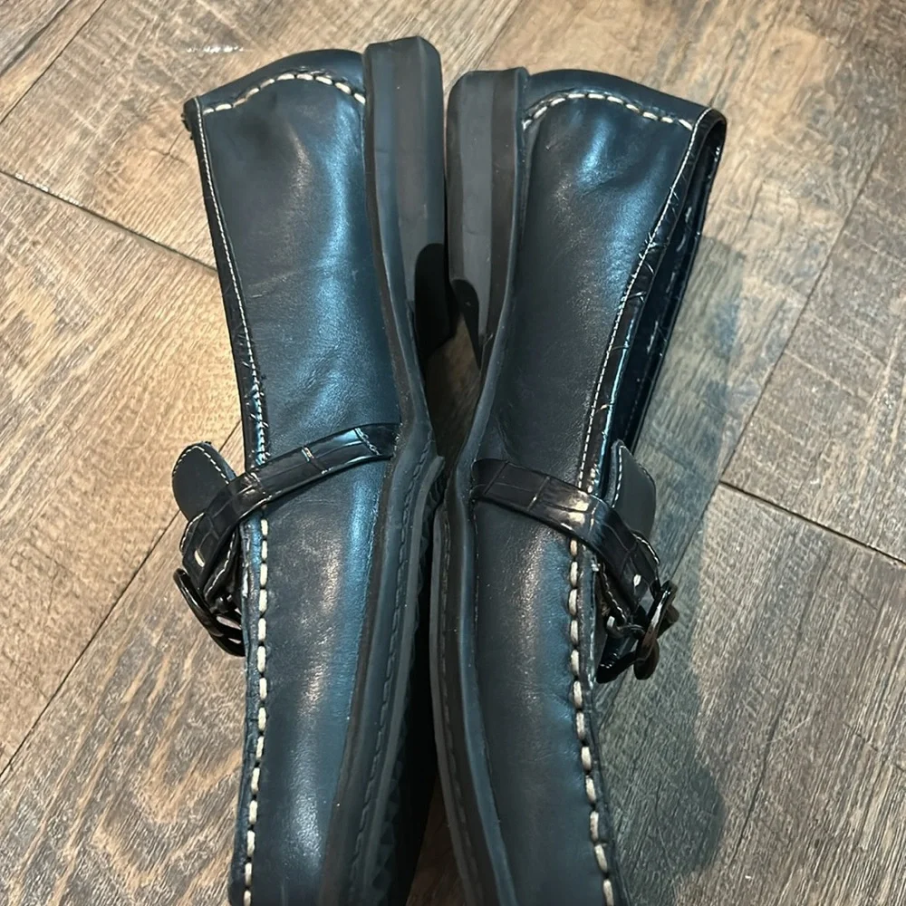 Aerosoles Women’s Navy Blue Square Toe Loafers, Buckle‎ Size 11
